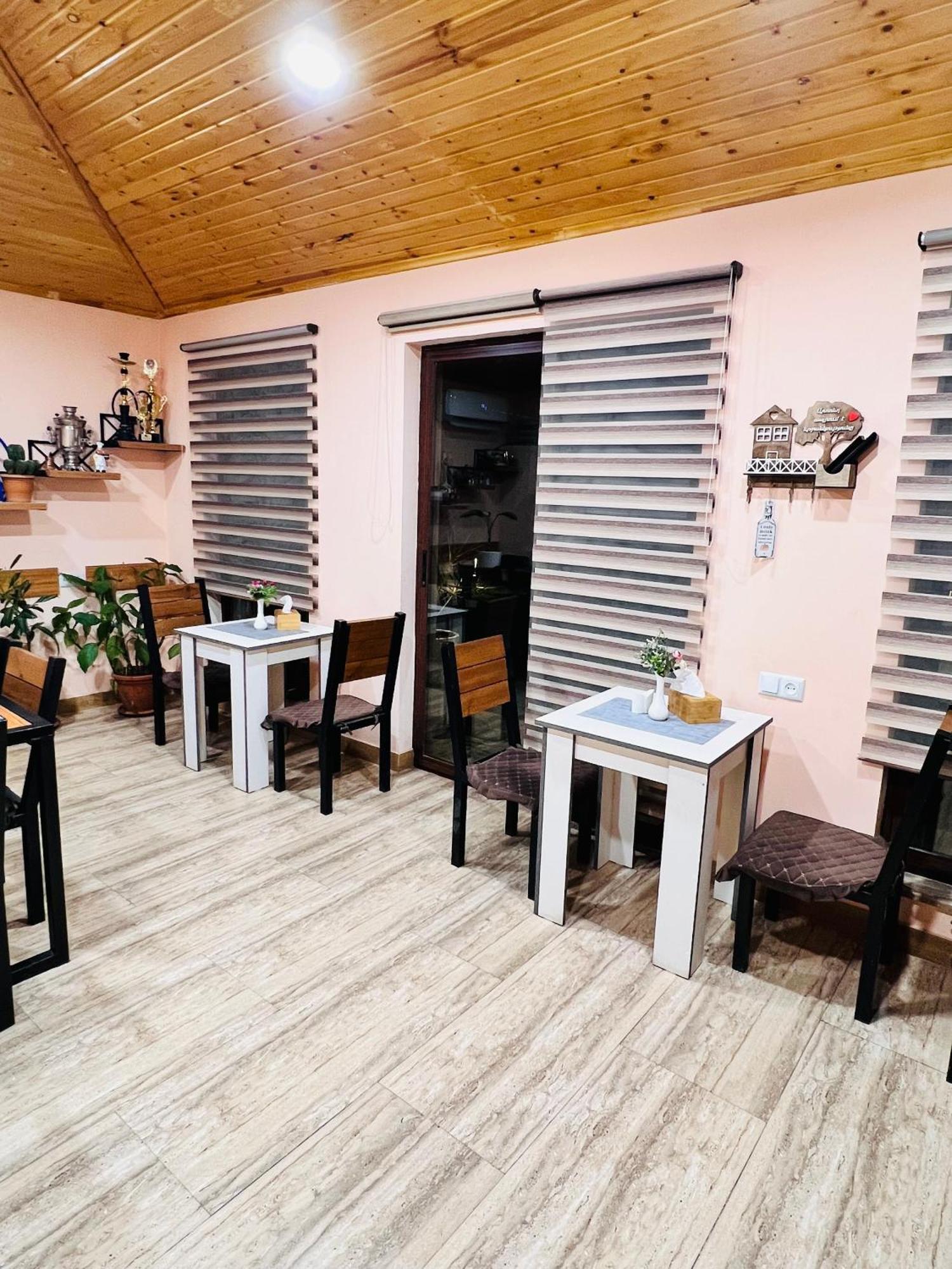 יירבאן Marnar Hotel מראה חיצוני תמונה