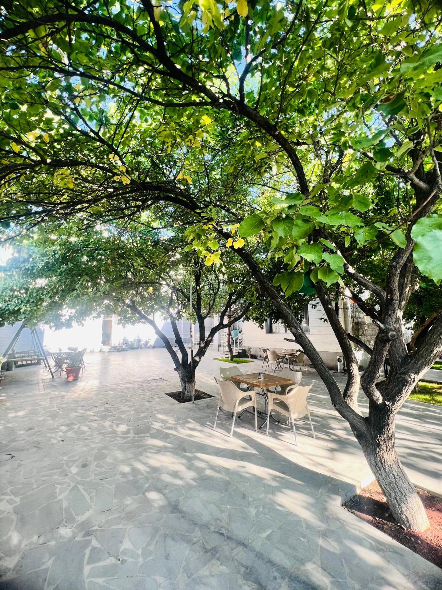 יירבאן Marnar Hotel מראה חיצוני תמונה