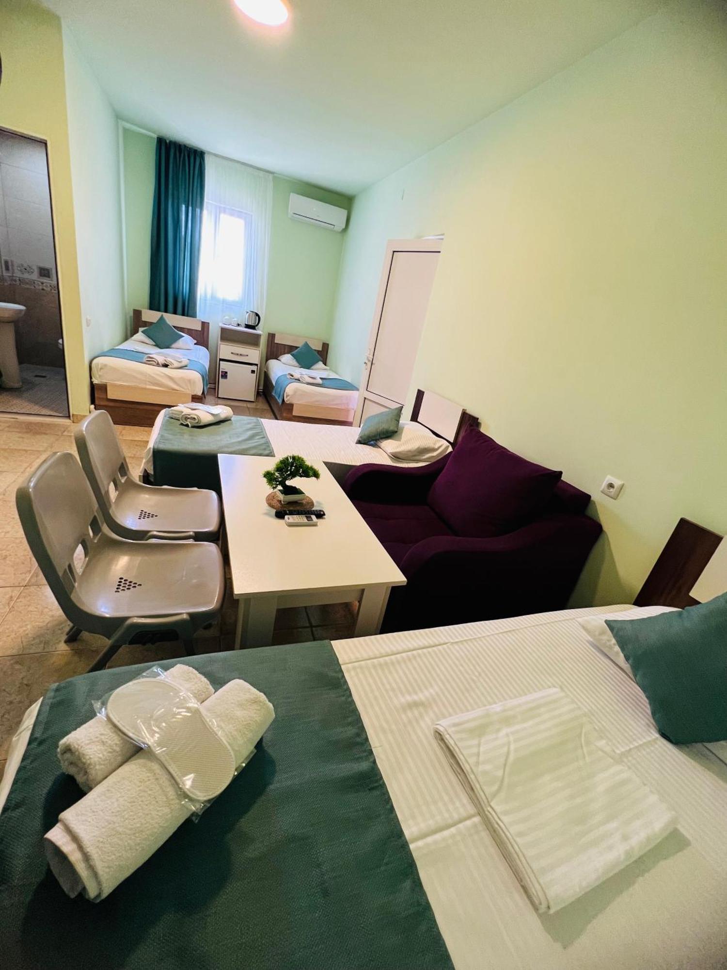 יירבאן Marnar Hotel מראה חיצוני תמונה